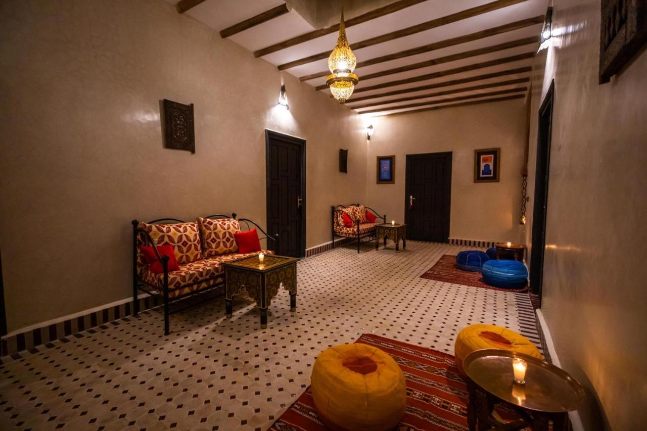 Riad Les Jardins De เมอร์ซูกา ภายนอก รูปภาพ