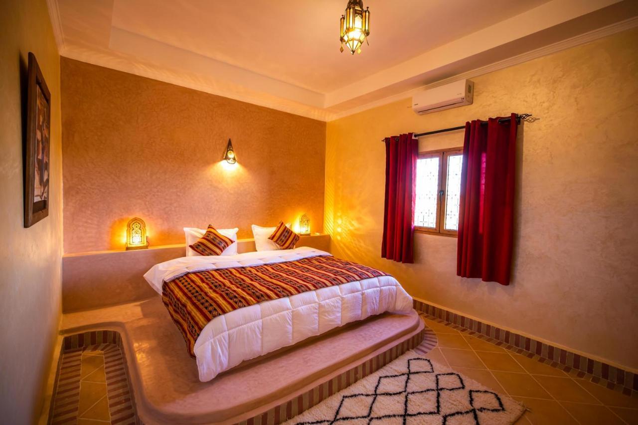 Riad Les Jardins De เมอร์ซูกา ภายนอก รูปภาพ