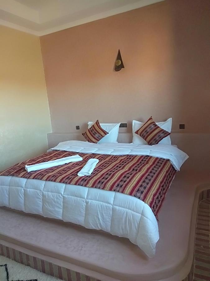 Riad Les Jardins De เมอร์ซูกา ภายนอก รูปภาพ