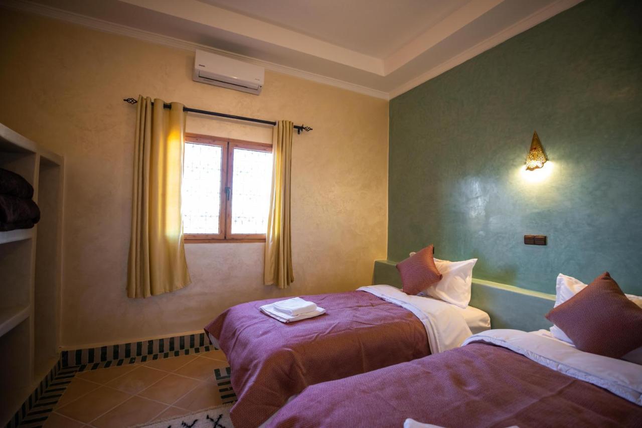 Riad Les Jardins De เมอร์ซูกา ภายนอก รูปภาพ