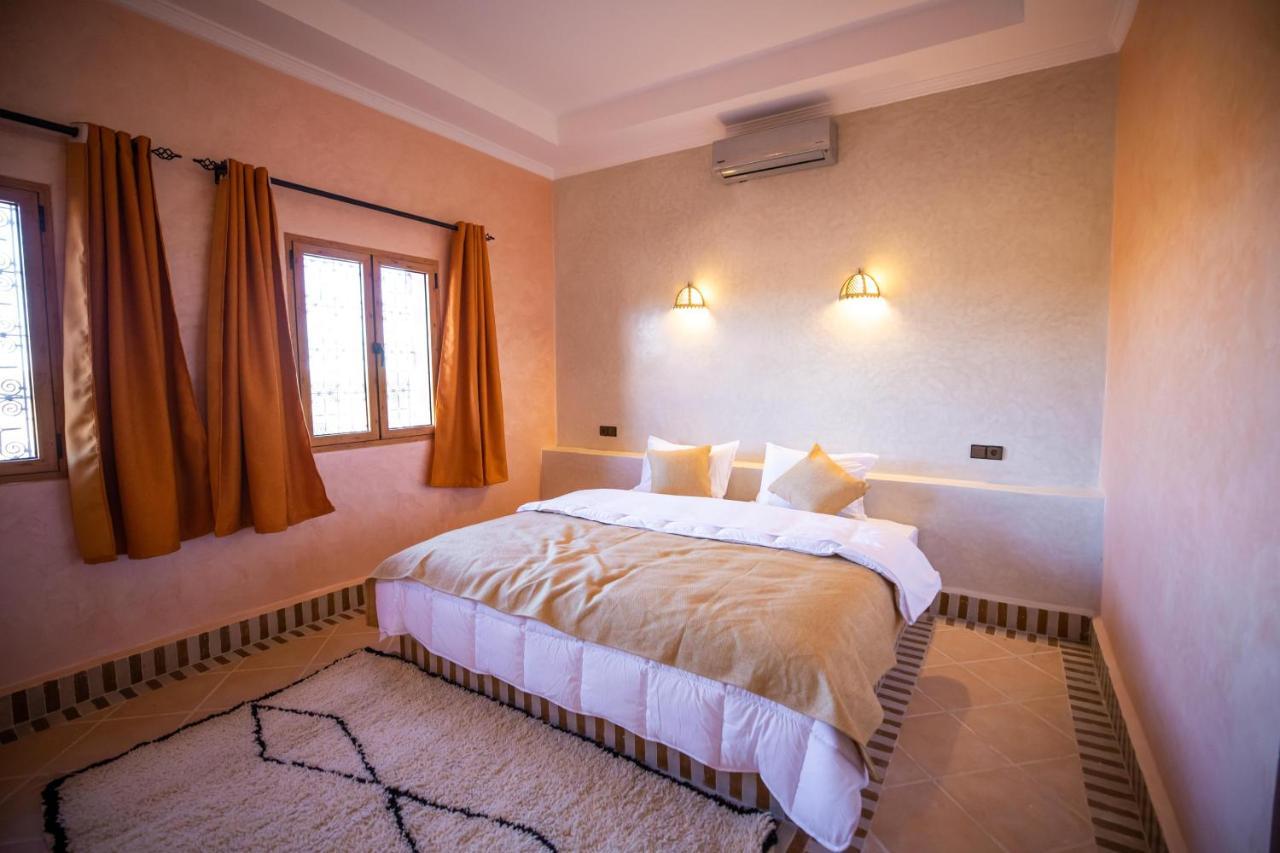 Riad Les Jardins De เมอร์ซูกา ภายนอก รูปภาพ