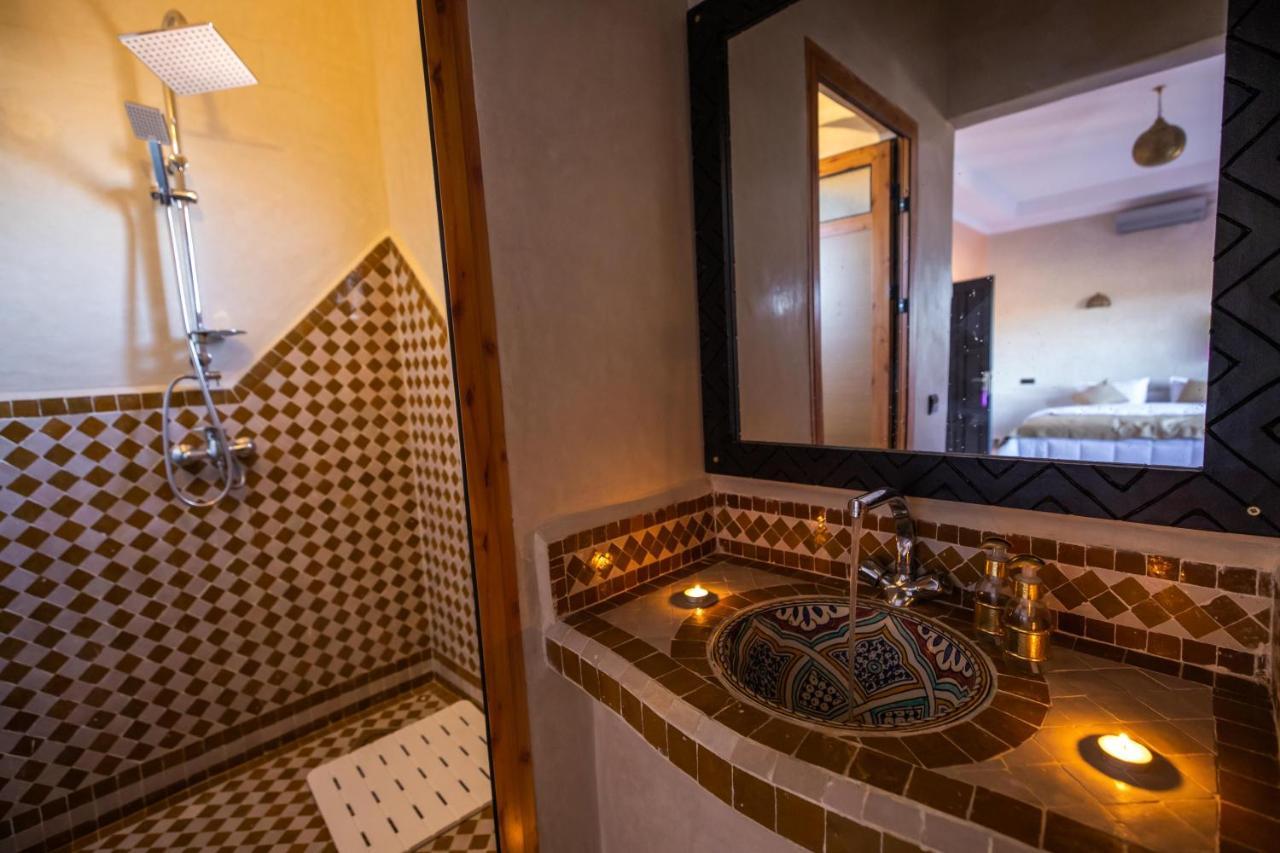 Riad Les Jardins De เมอร์ซูกา ภายนอก รูปภาพ