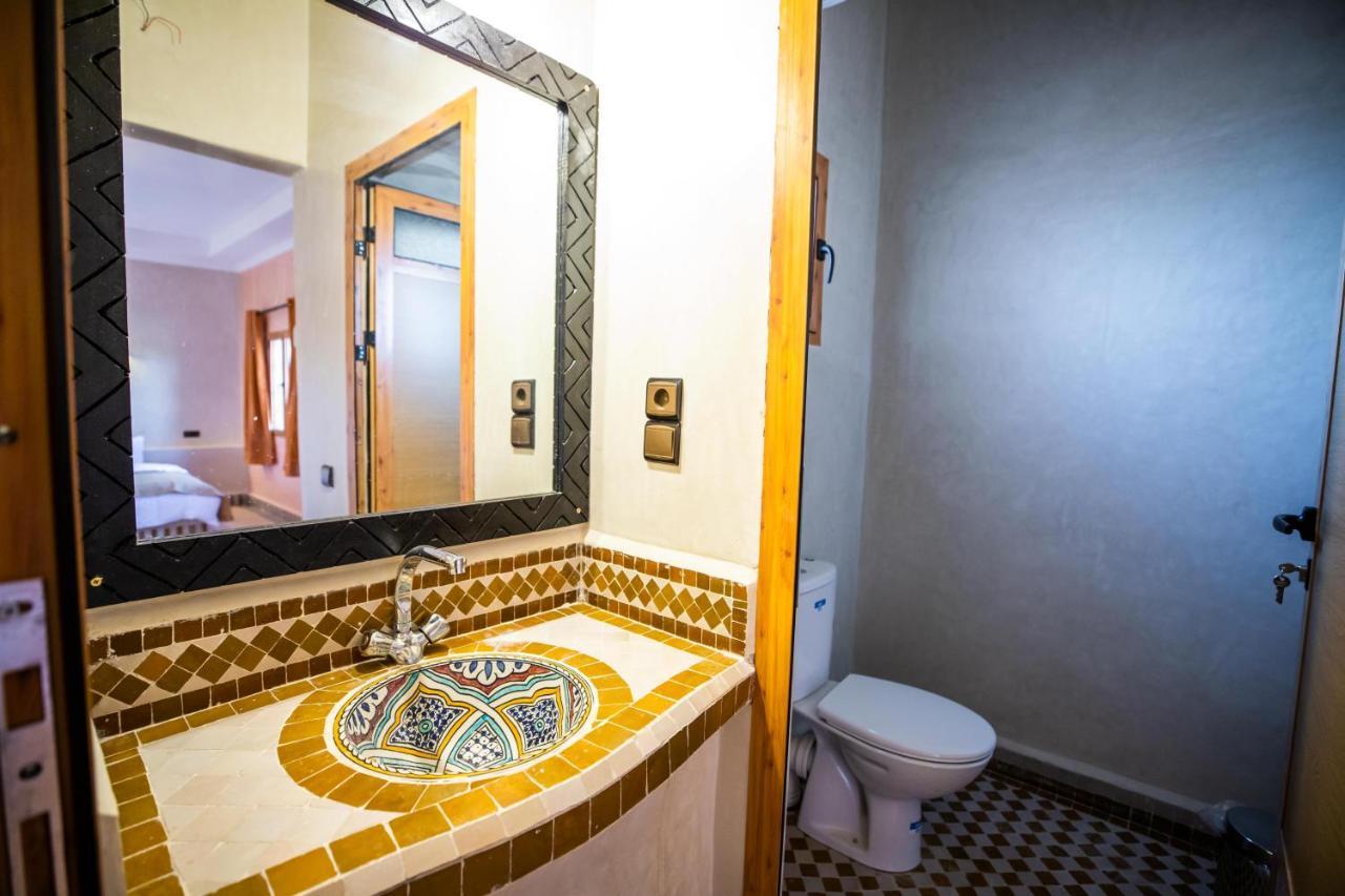 Riad Les Jardins De เมอร์ซูกา ภายนอก รูปภาพ