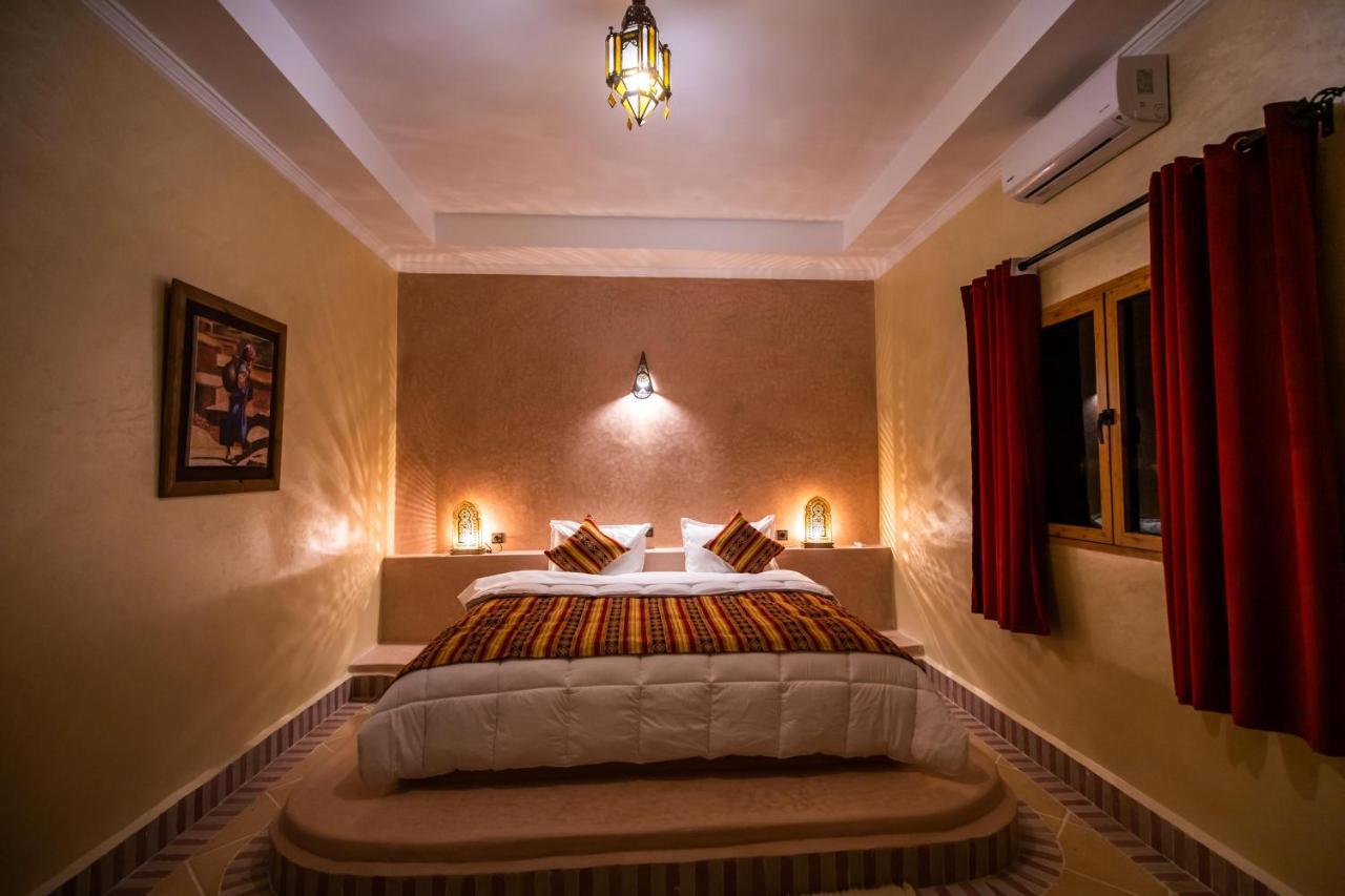 Riad Les Jardins De เมอร์ซูกา ภายนอก รูปภาพ